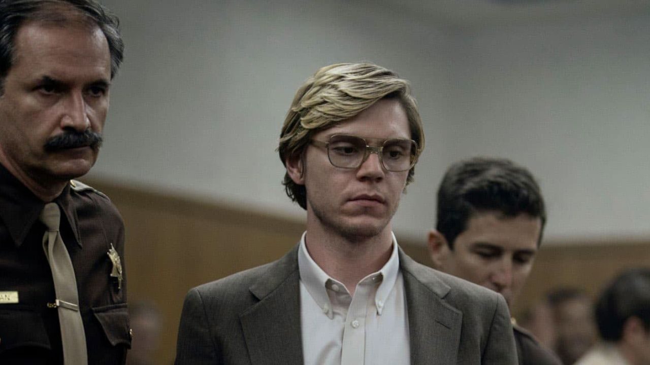 Jeffrey Dahmer, la figlia di una delle vittime contro la serie Netflix: “non dormo più, non me lo merito”