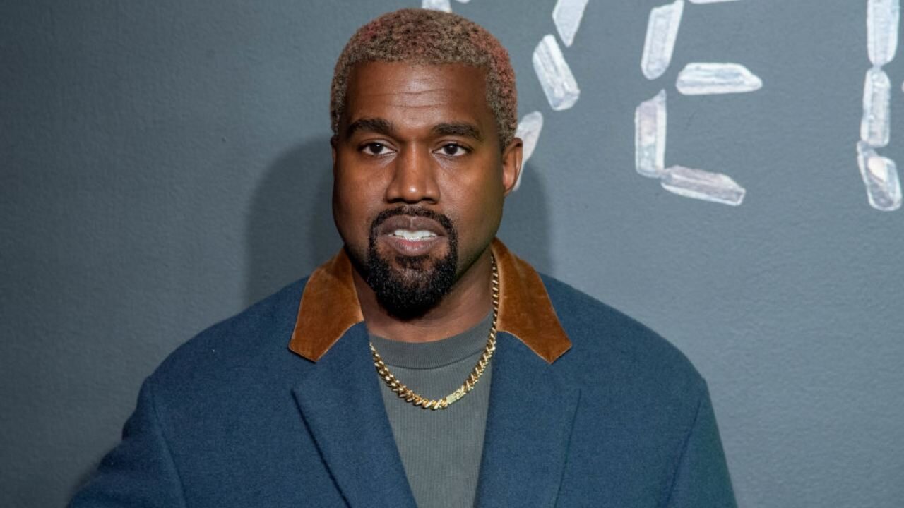 Kanye West: Twitter blocca l’account del rapper in seguito a post antisemiti