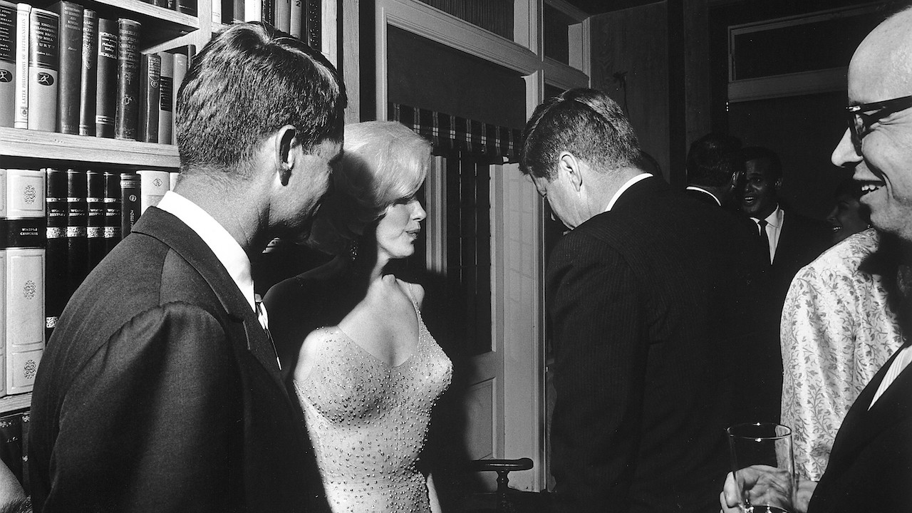 Marilyn Monroe vera storia abito JFK Cinematographe.it