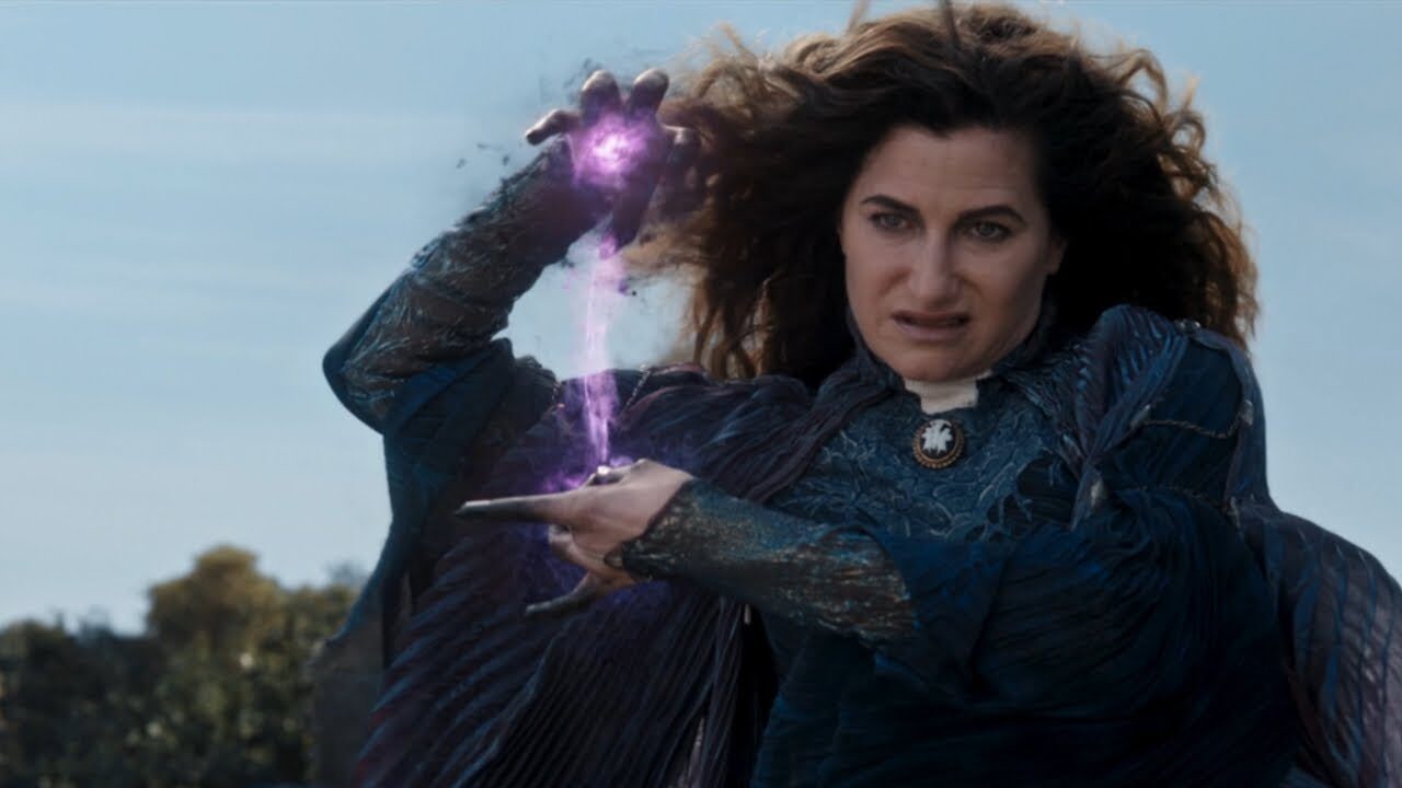 Agatha: Coven of Chaos, Kathryn Hahn avvistata sul set  della serie TV Marvel[FOTO]