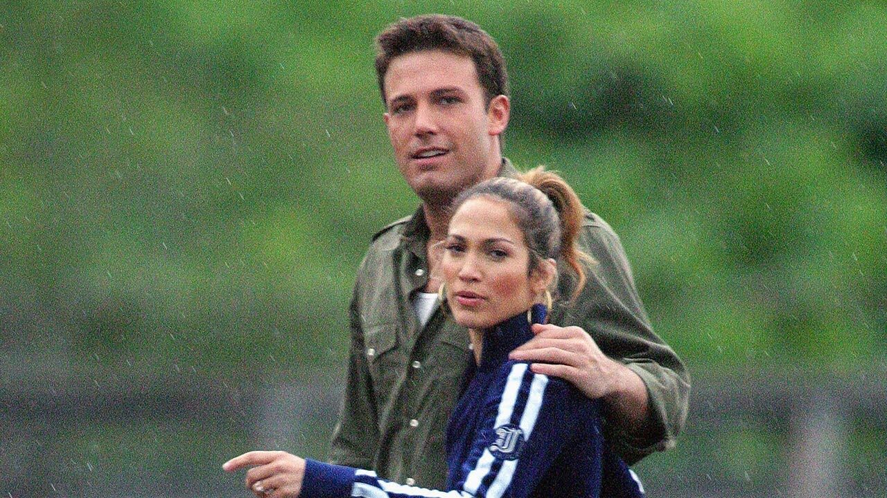 Jennifer Lopez celebra l’amore ritrovato con Ben Affleck e definisce la loro rottura del 2004 “il più grande dolore della sua vita”[VIDEO]