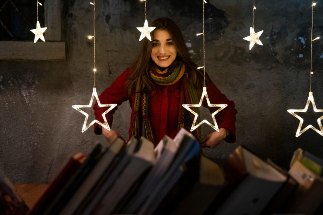 Odio il Natale: il trailer della commedia romantica Netflix con Pilar Fogliati