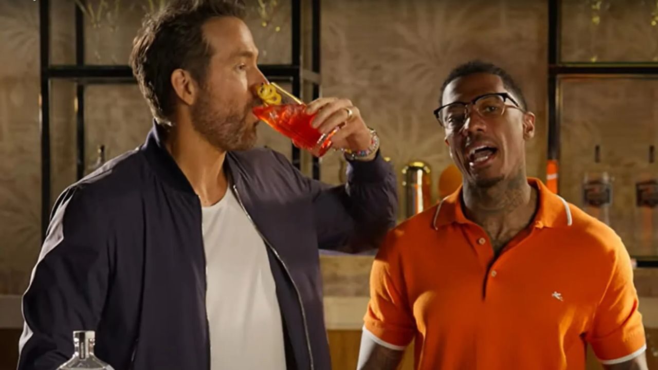 Ryan Reynolds e la battuta a Nick Cannon per l’annuncio dell’arrivo del suo undicesimo figlio: “avremo bisogno di una bottiglia più grande” [FOTO]