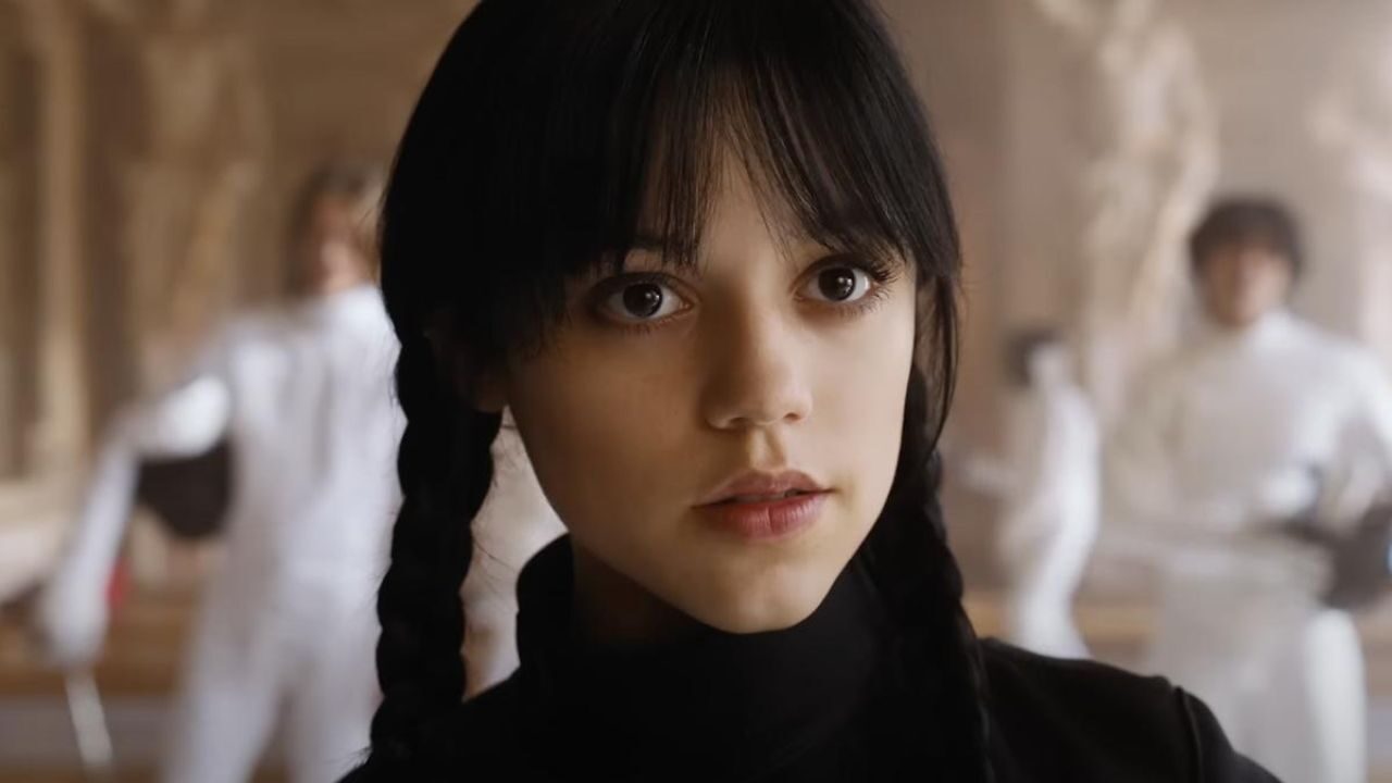 Mercoledì: Jenna Ortega non sbatte mai le palpebre (e la colpa è di Tim Burton)