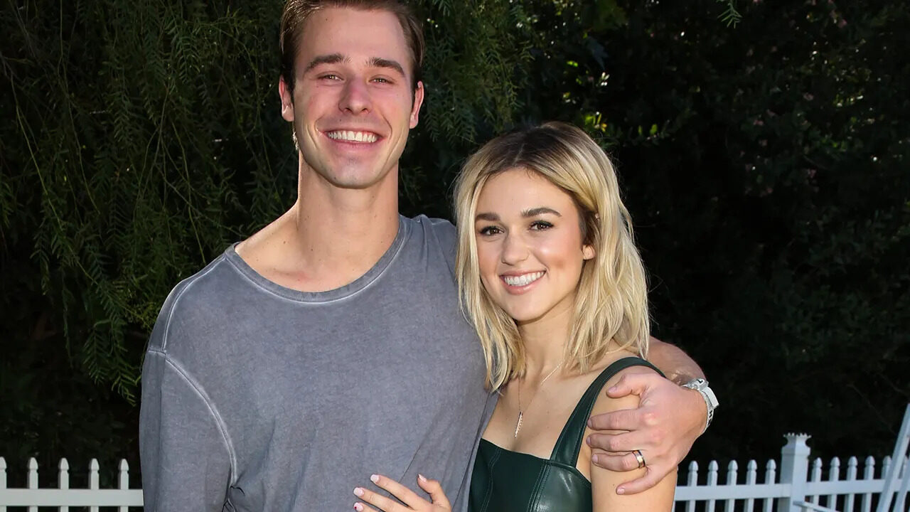 Sadie Robertson e Christian Huff annunciano l’arrivo del secondo figlio e rivelano la “dolcissima” ragione dietro al nome della primogenita [FOTO]