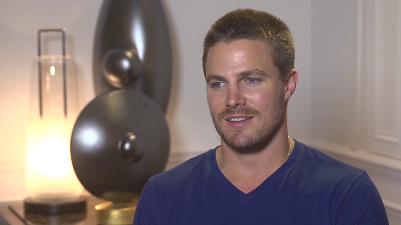 Batman: il protagonista di Arrow, Stephen Amell, vuole interpretare un super villain