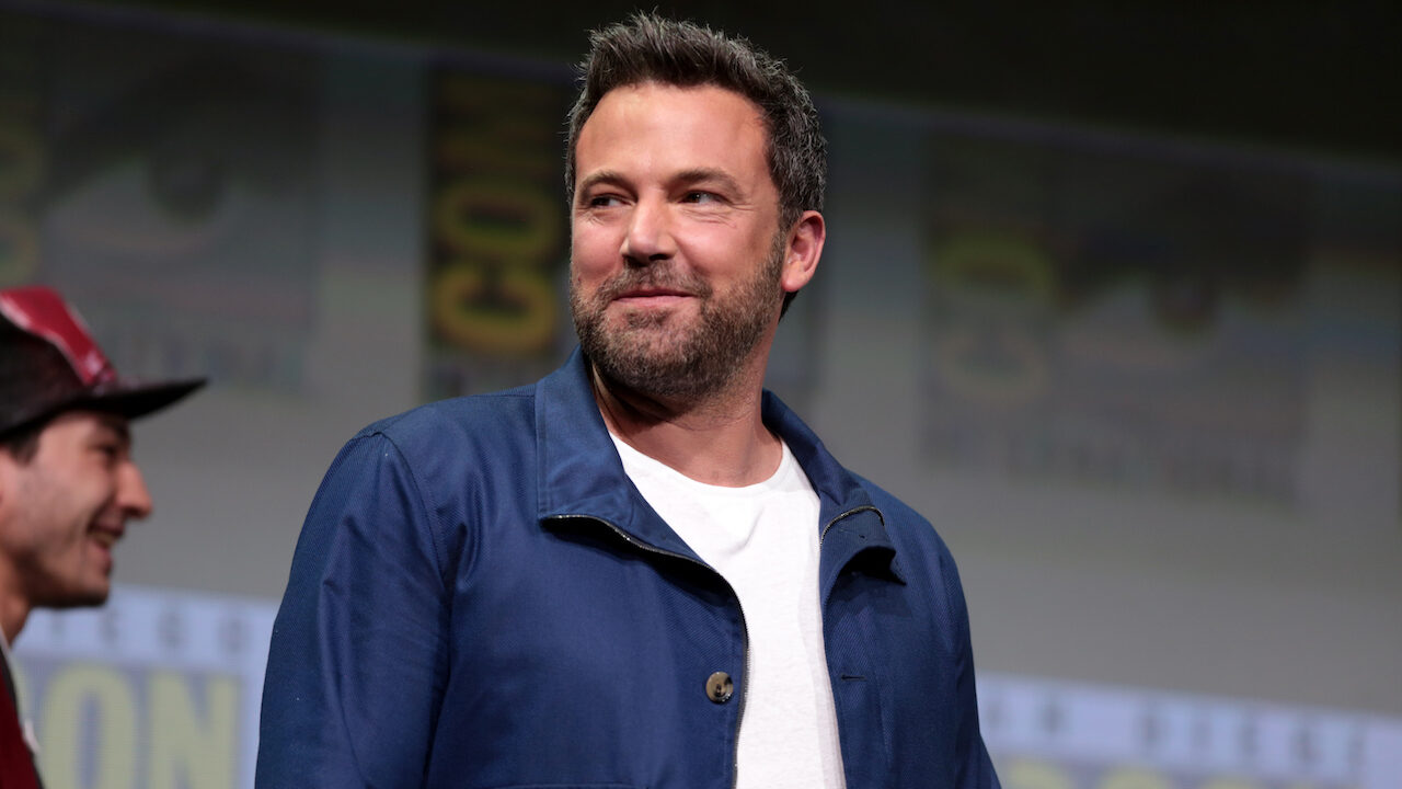 Avete visto il figlio di Ben Affleck? Assomiglia molto anche alla mamma e adora andare a vedere con papà i Boston Celtics! [FOTO]