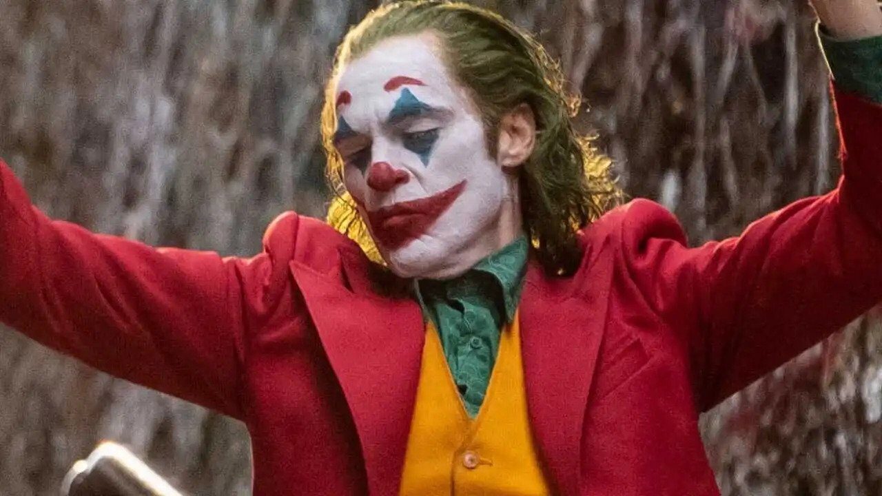 Joker 2: riprese iniziate, Joaquin Phoenix nella prima foto dal set