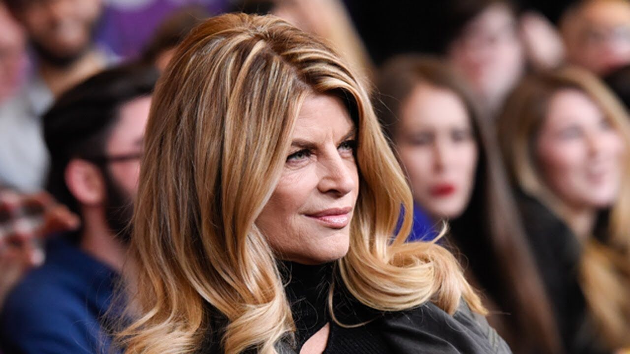 Kirstie Alley e la sua esperienza con Scientology: le fede religiosa dell’attrice ha interferito con le cure per il cancro?