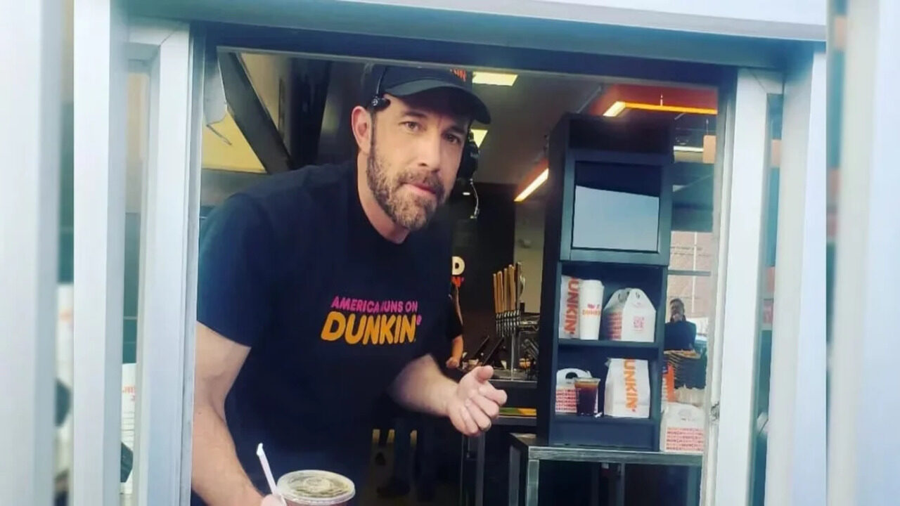 Ben Affleck dopo i meme partecipa davvero ad uno spot per Dunkin’ Donuts