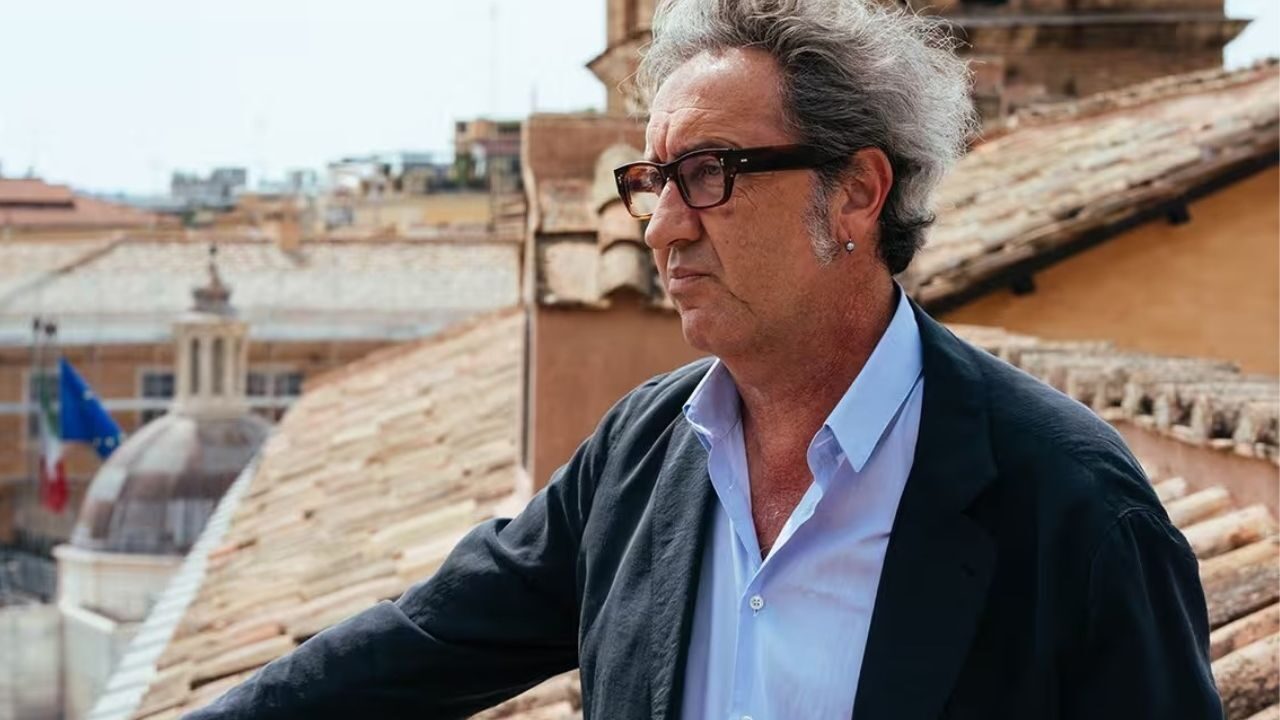 Paolo Sorrentino e il pungente monologo sulla scuola in Call My Agent