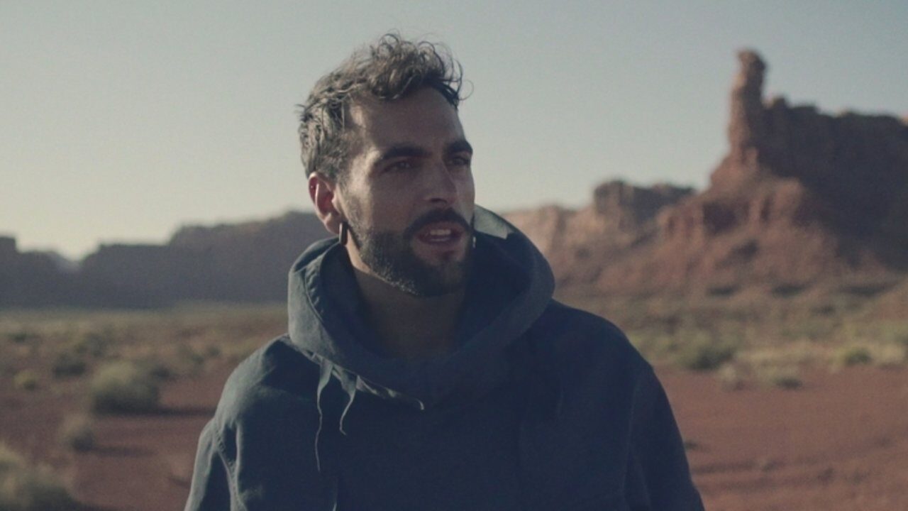 Sanremo 2023: Marco Mengoni scoppia in lacrime in sala stampa e confessa il suo problema