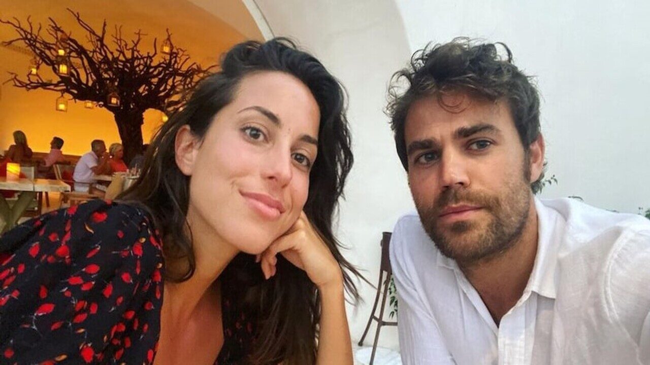 Paul Wesley divorzia da Ines de Ramon: tutto ciò che sappiamo sulle cause della rottura