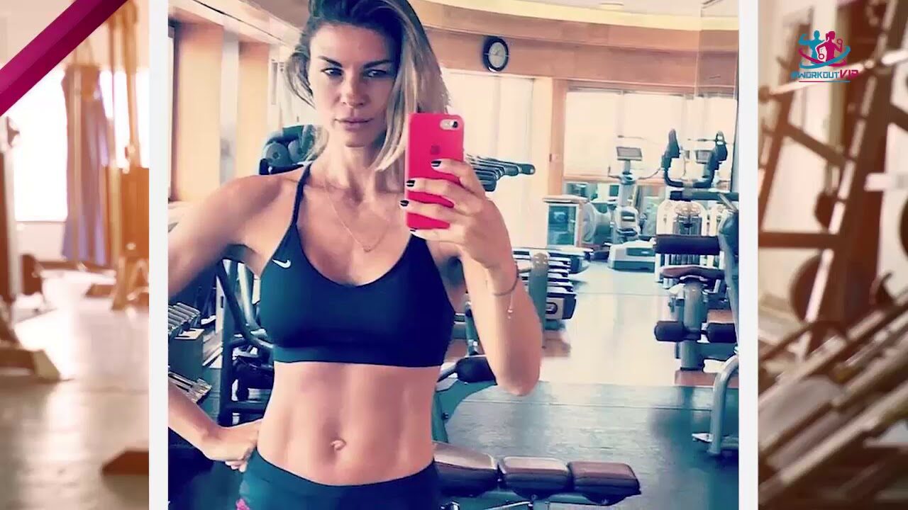 Martina Colombari splendida senza trucco a quasi cinquant’anni: il selfie sbalordisce i fan![FOTO]