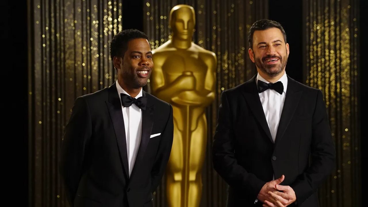 Jimmy Kimmel “prende in giro” Will Smith agli Oscar 2023. Il suo monologo è pungente