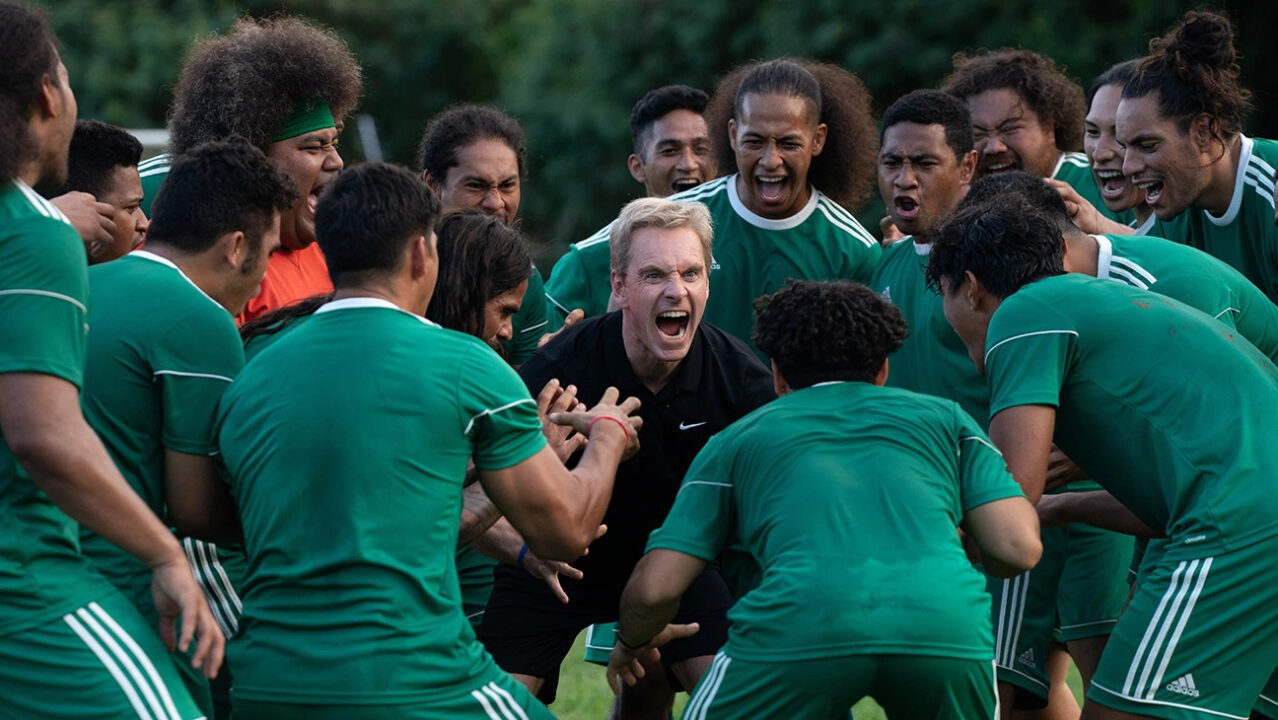 Next Goal Wins (Chi segna vince): il trailer del film con Michael Fassbender