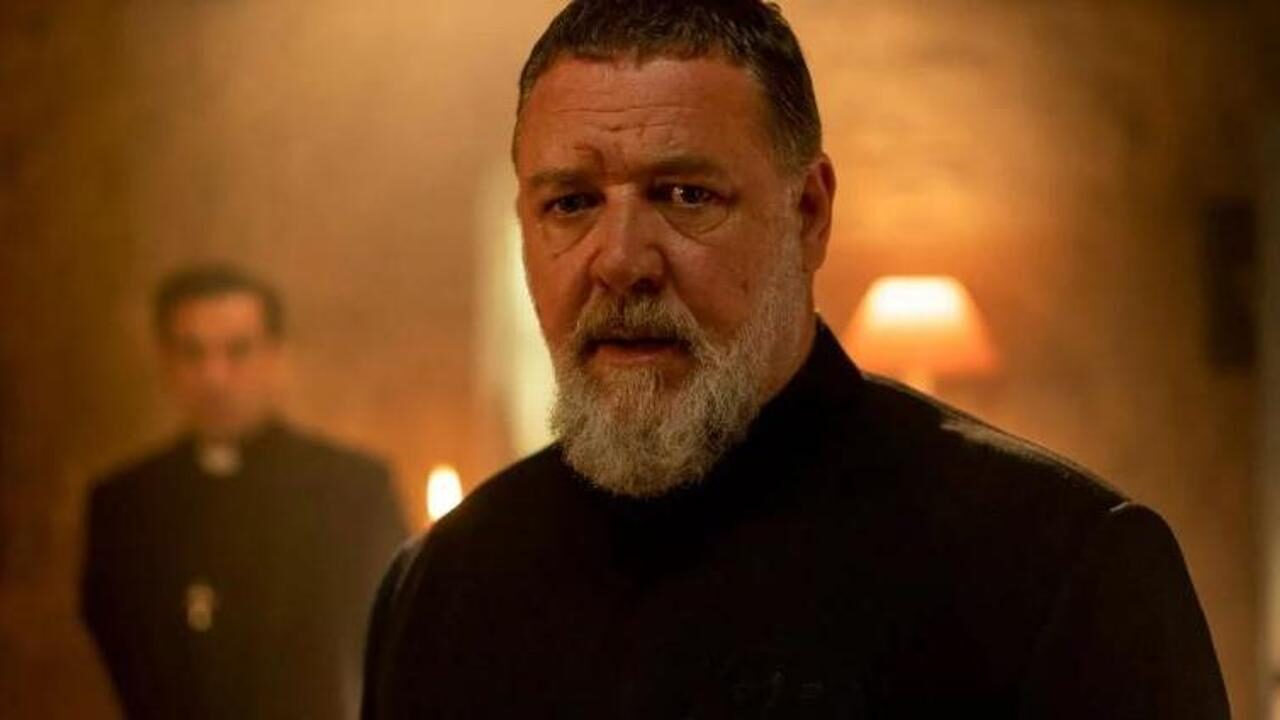 Russell Crowe e l’esperienza paranormale sul set de L’esorcista del papa: “ci sono state coincidenze strane”