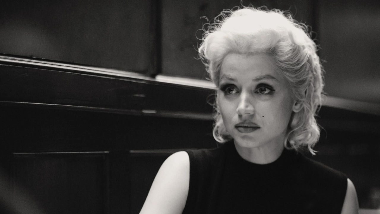 Blonde: secondo Ana de Armas Marilyn Monroe si è “manifestata” durante le riprese del film: ecco com’è successo