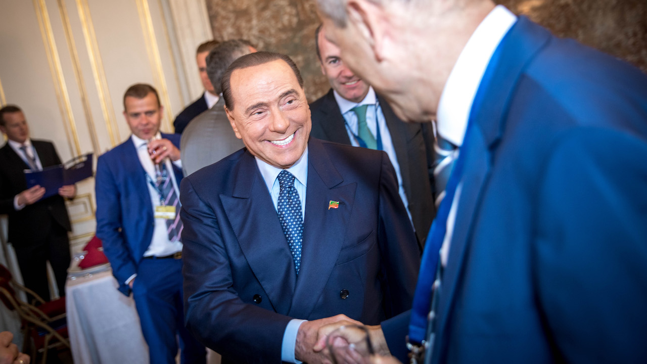 Sintomi e prognosi mielomonocitica cronica, malattia di Silvio Berlusconi - Cinematographe.it