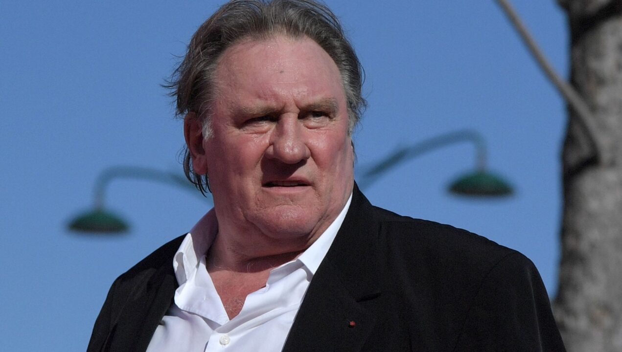 Gerard Depardieu accusato di molestie da 13 donne: il report investigativo
