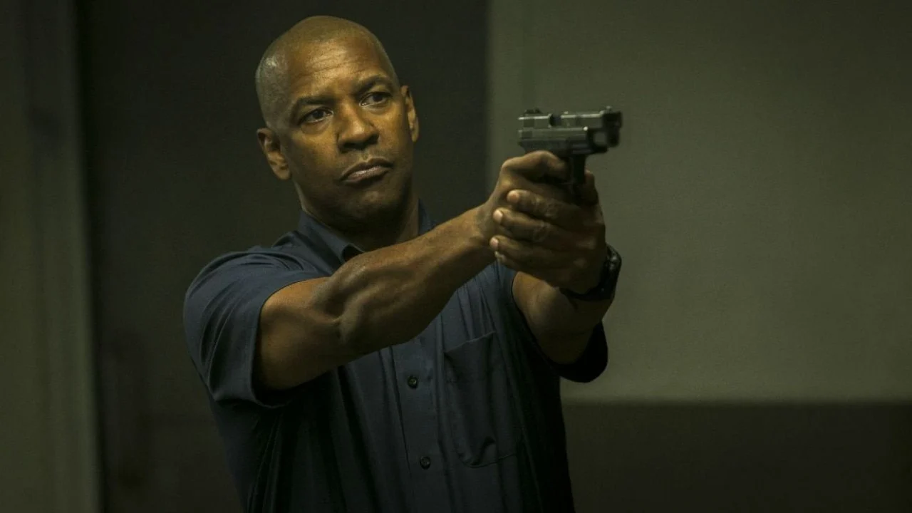 The Equalizer 3: Senza tregua, poster e data d'uscita del capitolo finale della saga action con Denzel Washington