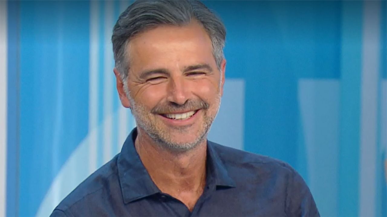 Beppe Convertini operato d’urgenza dopo un brutto incidente: “la mia faccia era completamente distrutta” [FOTO]