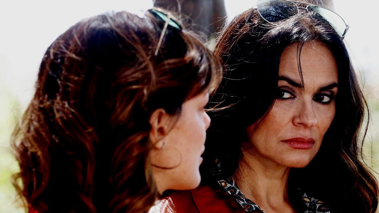 Brividi d’autore: la nuova data d’uscita del thriller con Maria Grazia Cucinotta