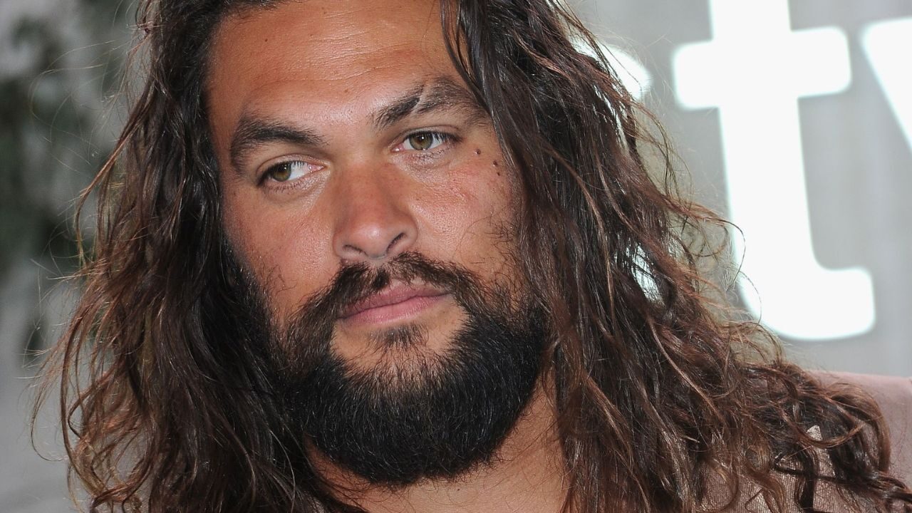 Aquaman 2, Jason Momoa ubriaco sul set? I sospetti sono tanti