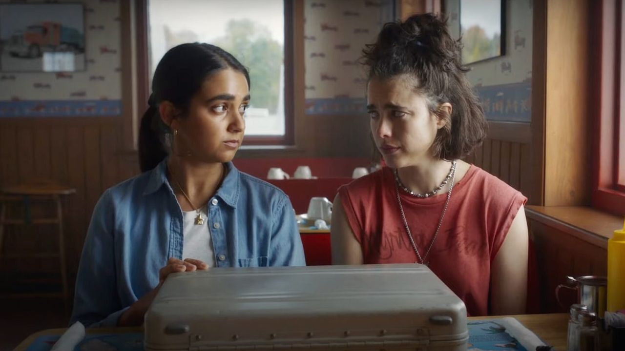 Drive-Away Dolls Geraldine Viswanathan e Margaret Qualley -Cinematographe.it