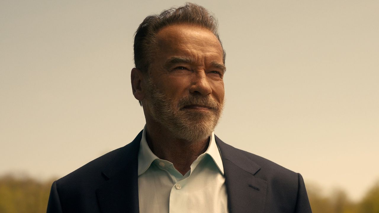 Arnold Schwarzenegger fece piangere la madre perché teneva poster di uomini in camera - Cinematographe.it