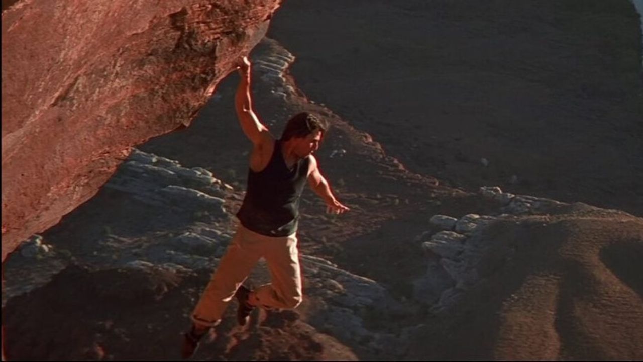 Mission Impossible 2 arrampicata Tom Cruise - Cinematographe.it