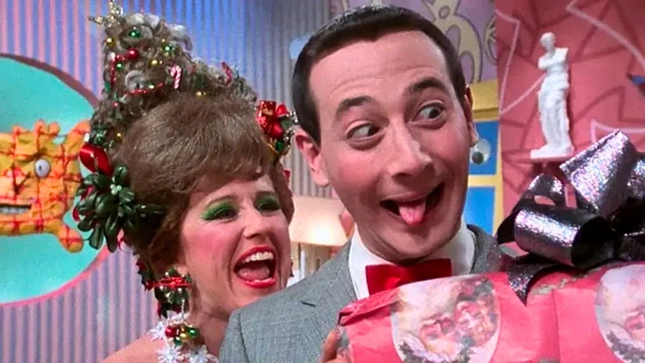 Tim Burton ricorda Paul Reubens (Pee-wee Herman): “La mia carriera non sarebbe andata avanti senza il suo sostegno”