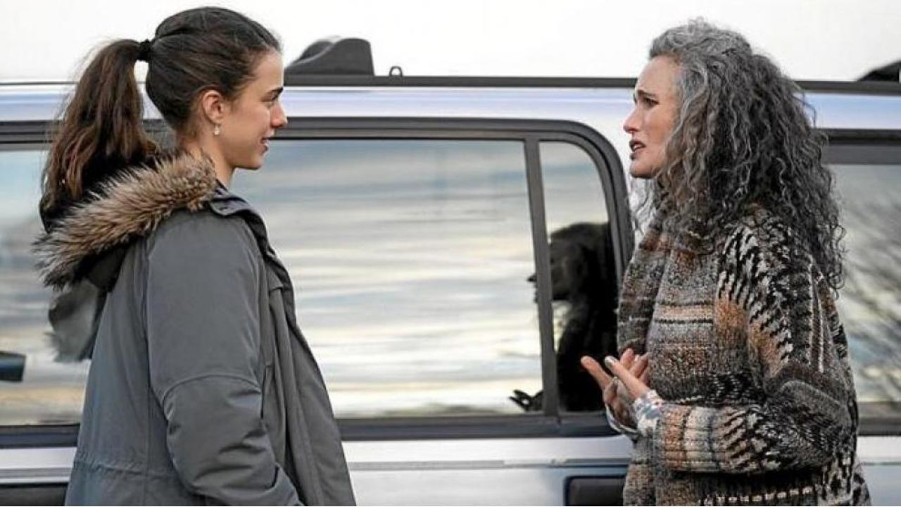 Andy MacDowell e Margaret Qualley cinematographe.it