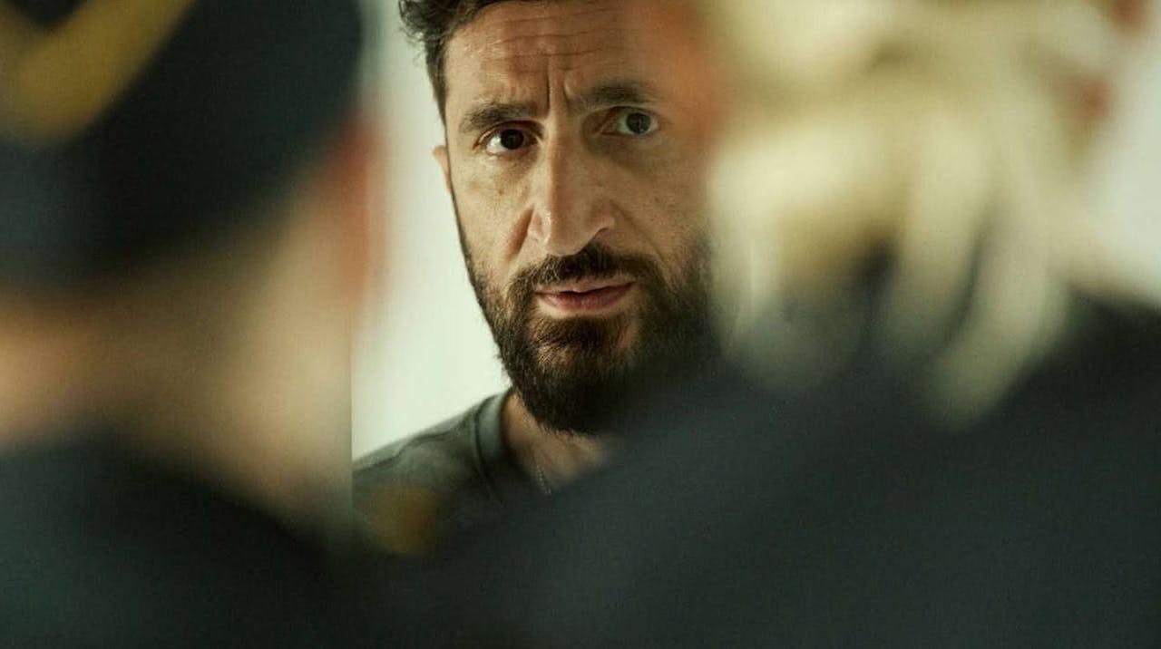 Un giorno e mezzo: recensione del film Netflix di e con Fares Fares