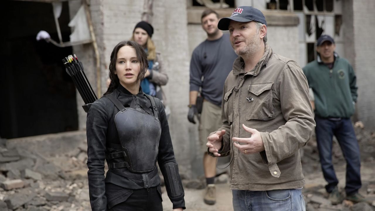 Hunger Games, il regista parla della scelta di dividere l’ultimo film in due parti: “me ne pento”