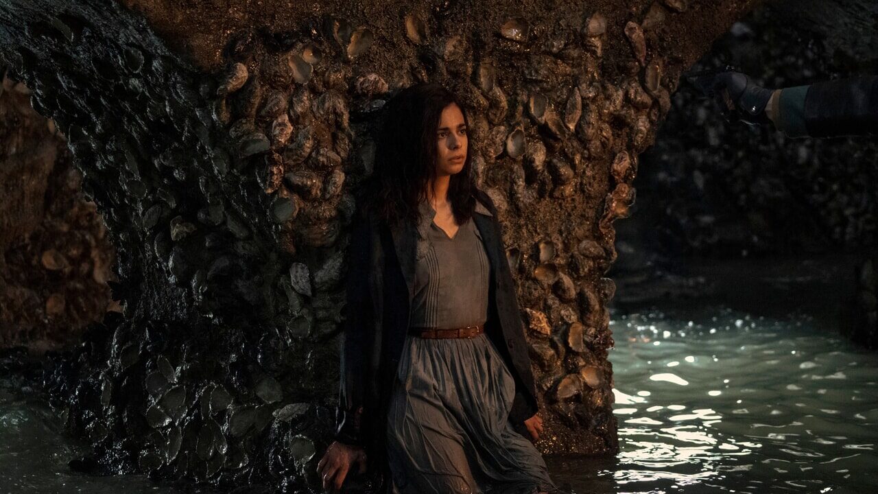 Tutta la luce che non vediamo: il trailer svela una misteriosa connessione tra i protagonisti
