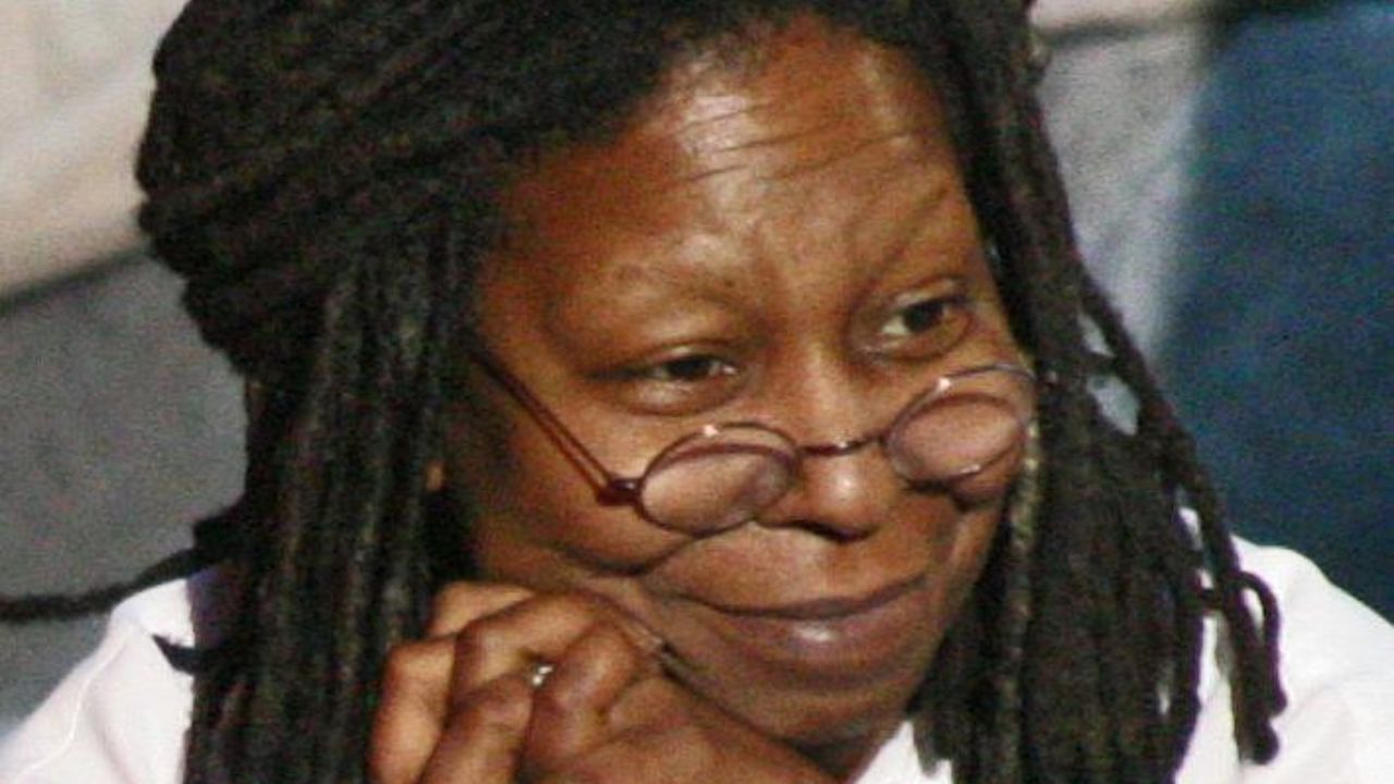 Whoopi Goldberg incontra Papa in Vaticano - Cinematographe.it