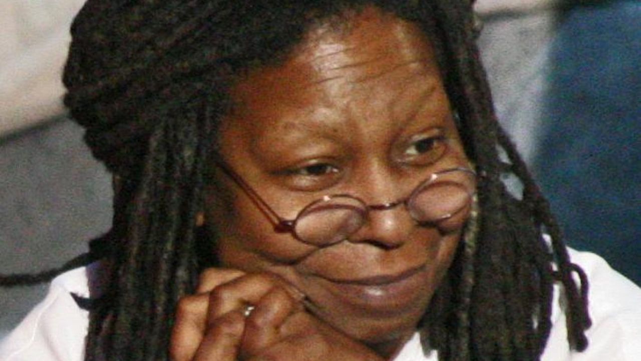 Whoopi Goldberg incontra Papa in Vaticano - Cinematographe.it