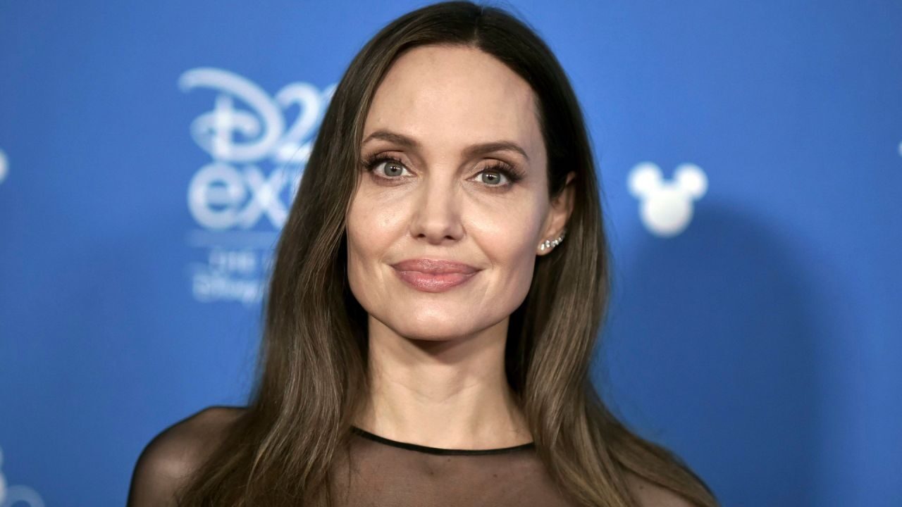 Maria, Angelina Jolie è Maria Callas nelle prime immagini del biopic diretto da Pablo Larraín