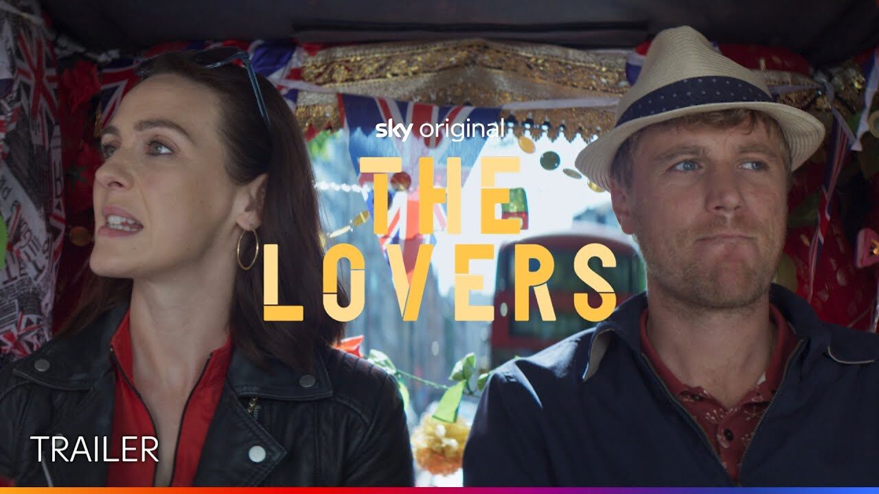 The Lovers: il trailer della nuova rom-com Sky con Johnny Flynn e Roisin Gallagher