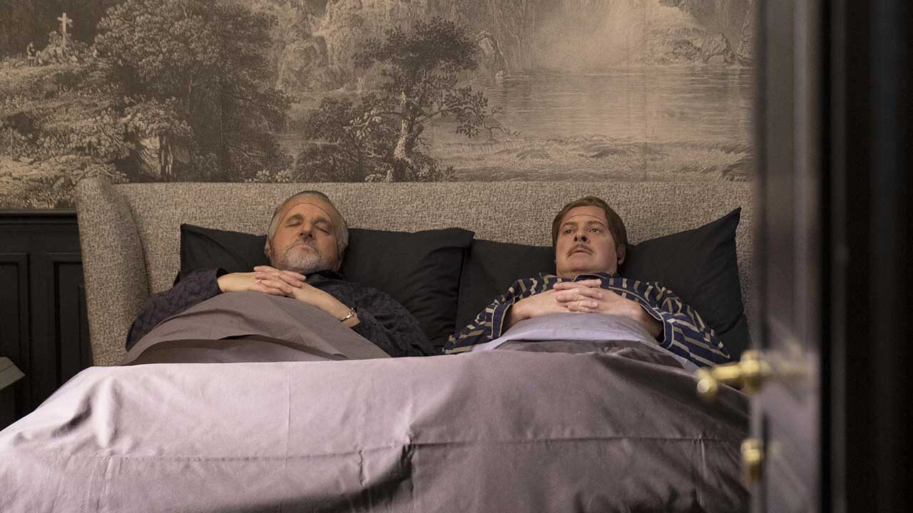Gigolò per caso: le prime immagini della serie comedy Prime Video con Pietro Sermonti e Christian De Sica