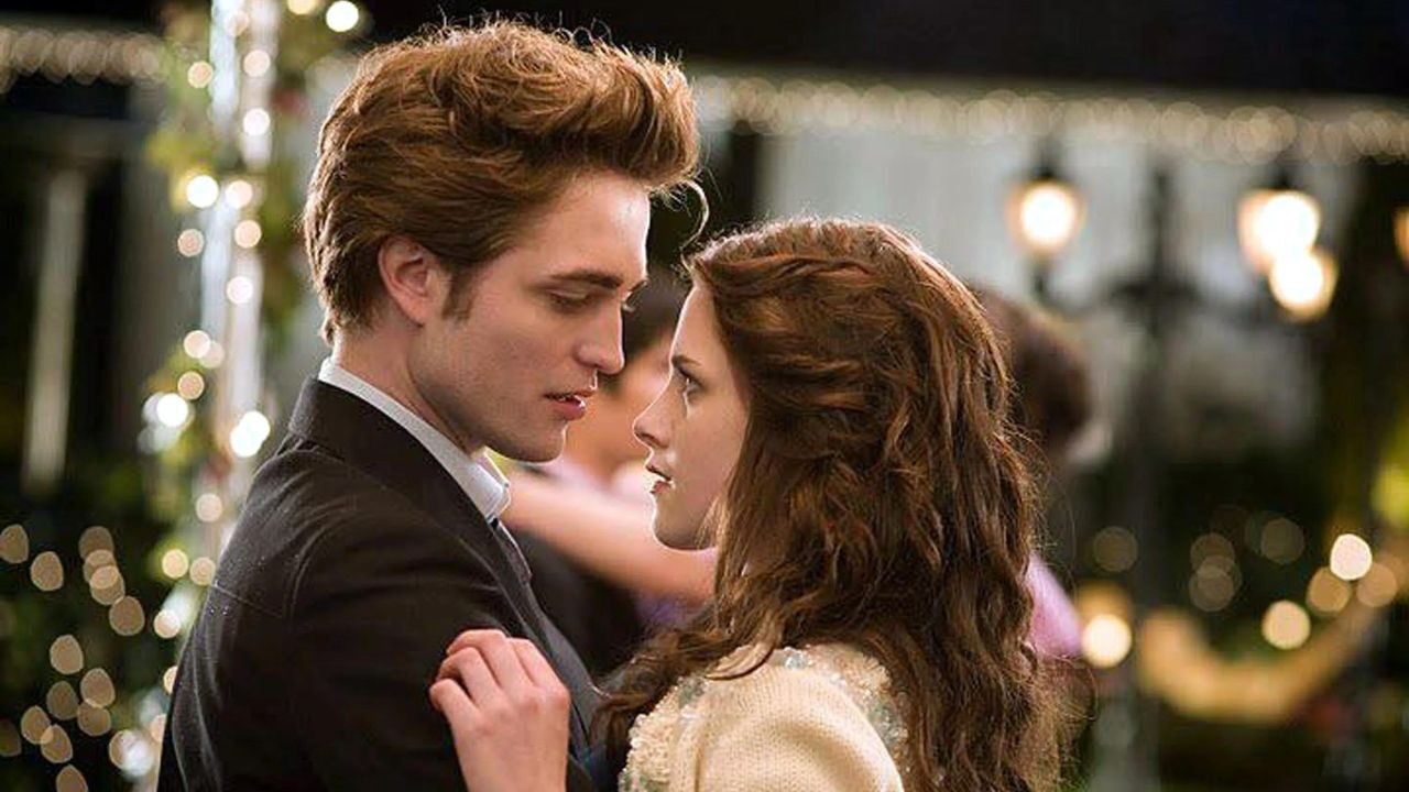 Twilight, spuntano le voci sul reboot e gli ipotetici nuovi Bella ed Edward: “Sarebbero perfetti”