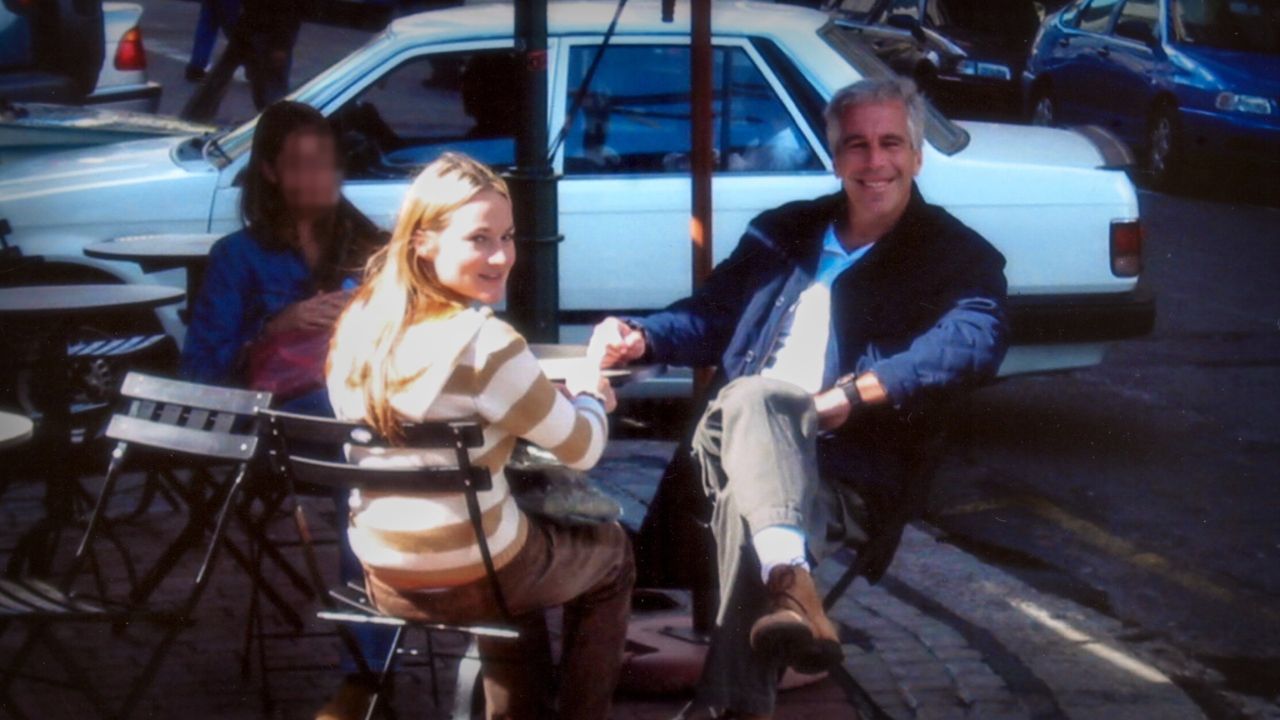 Jeffrey Epstein e la lista che terrorizza il jet set USA: emergono nomi eclatanti coinvolti negli scandali sessuali del miliardario