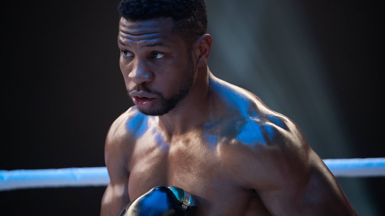 Jonathan Majors e la reazione disperata alla condanna: “le mie mani non hanno mai colpito una donna”