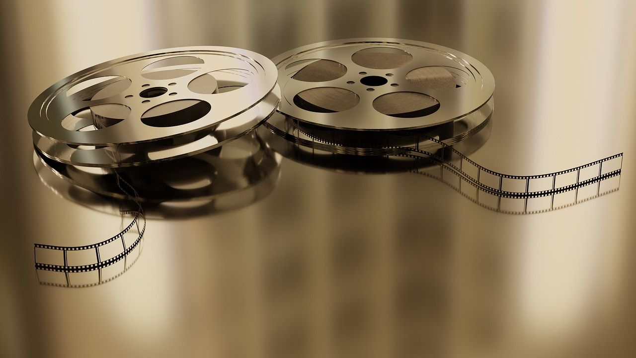 Mamma porta al cinema neonato e deve pagare due biglietti interi - Cinematographe.it