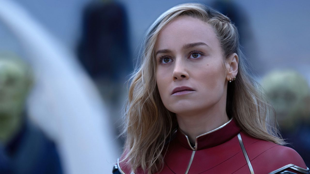 Brie Larson spiega la reazione virale all’incontro con Jennifer Lopez durante i Golden Globes: “lei non esiste per me come essere umano”