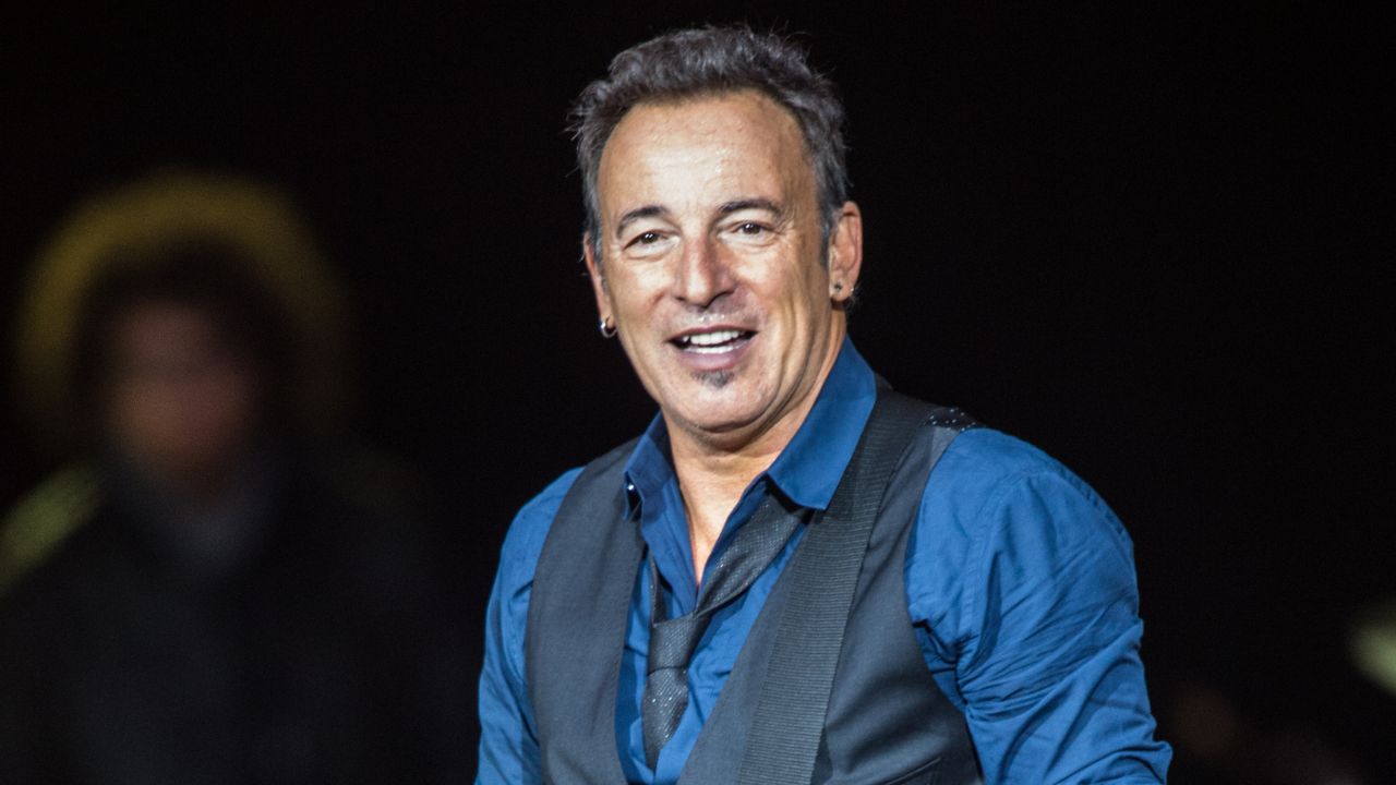 Bruce Springsteen – morta la mamma di origini italiane Adele: il ballo di addio è commovente [VIDEO]