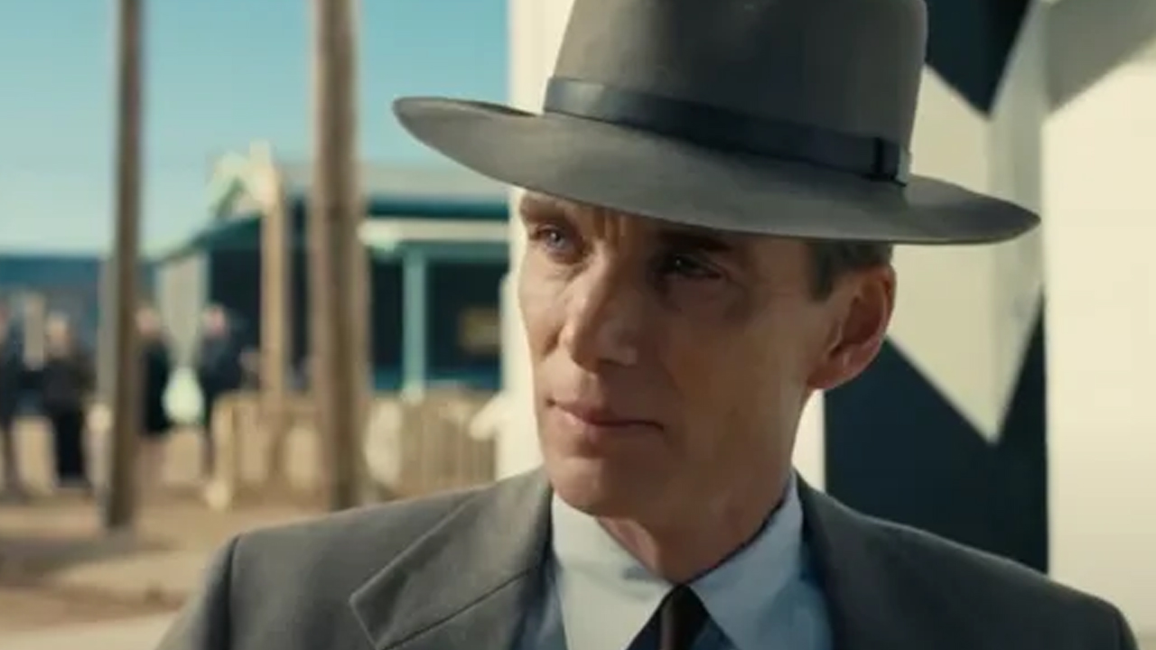 Christopher Nolan parla di Oppenheimer: “il suo successo al botteghino è stato incoraggiante”