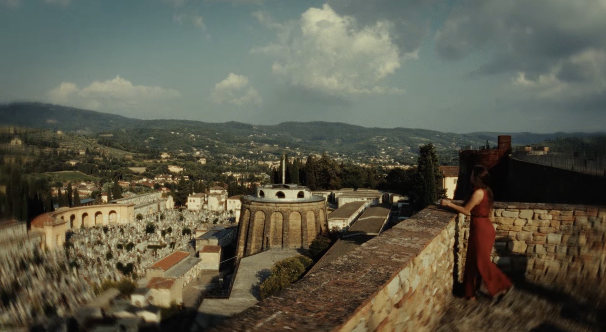 Rumors - La casa brucia serie tv aretina su Prime Video Cinematographe.it città di Arezzo