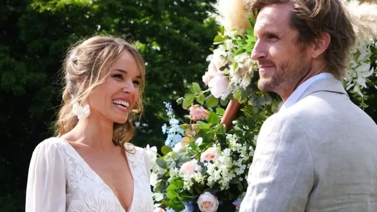 2 matrimoni alla volta trama cast - Cinematographe.it